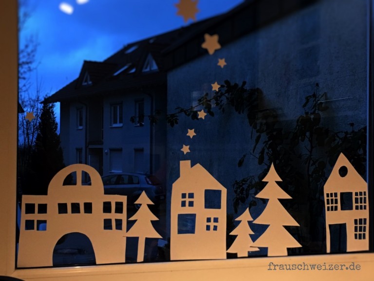 Fensterdeko-Häuser-Winter