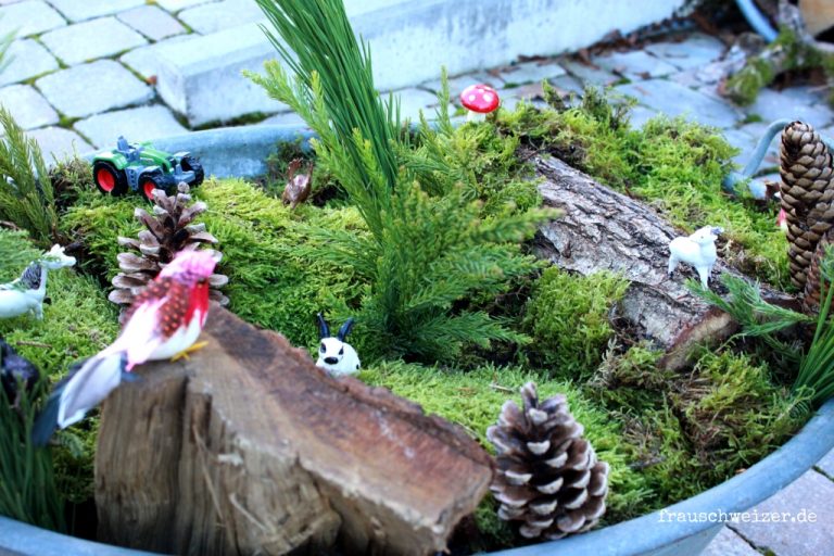 Outdoordeko-Miniaturland-in-Zinkwanne