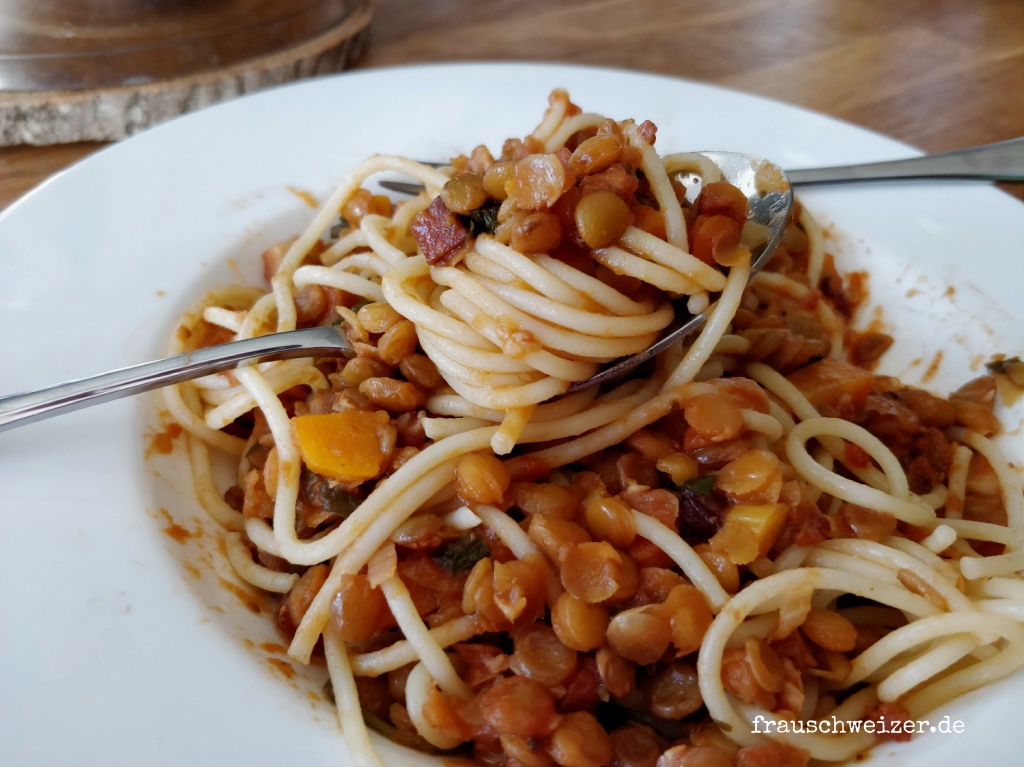 Spaghetti mit Linsen Bolognese