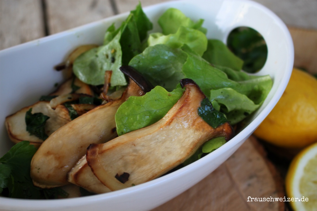 Rezept KraeuterSeitlinge mit Salat und leichtem Zitronengeschmack