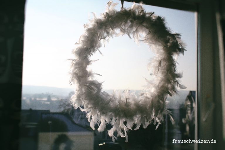DIY-Anleitungkranz-federn-basteln