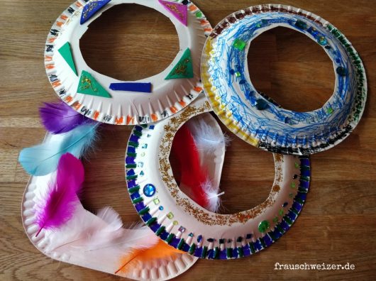 Kinderspielzeug Selber Basteln Wurfstation Im Wohnzimmer kinderspielzeug-selber-basteln-wurfstation-im-wohnzimmer