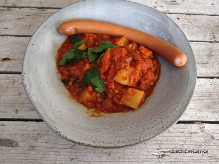 Linsen-Kartoffel-Wuerstchen-Eintopf-schnelles-mittagessen